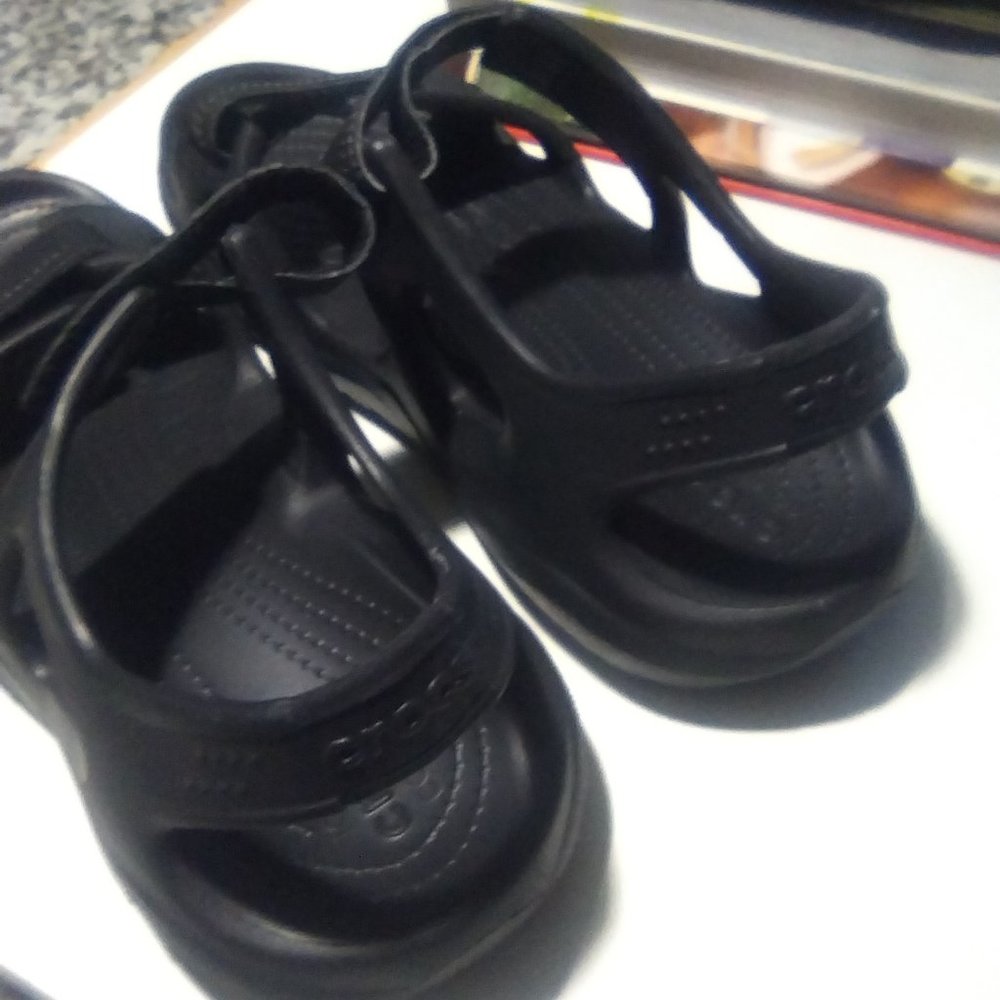 Crock Sandals - Picture 8 of 9